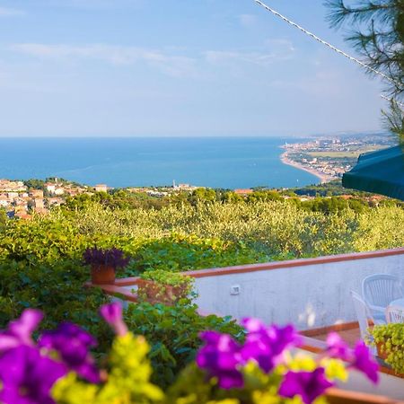 La Terrazza Del Conero Monolocale Appartement Sirolo Buitenkant foto